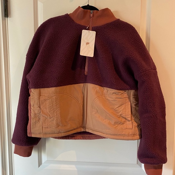 NWT Fabletics Mallory Fleece Pullover size L - Picture 3 of 7